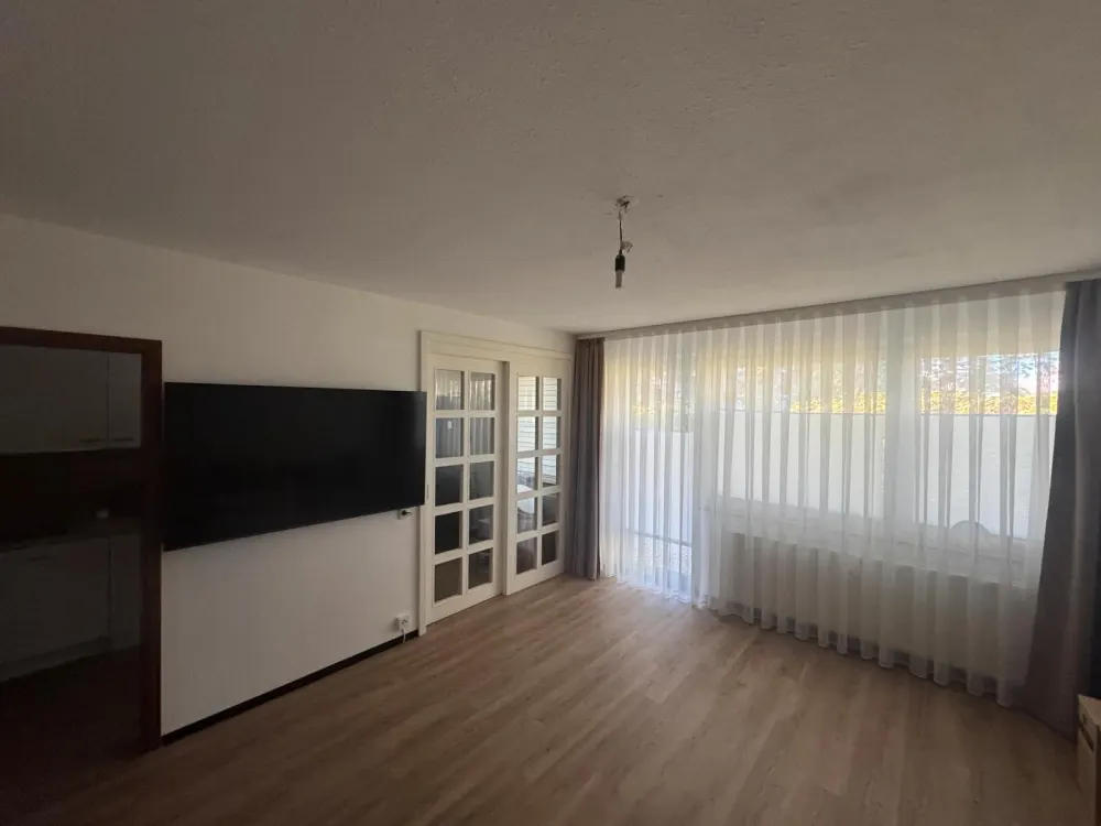 Traumhafte 2-Zi-Wohnung mit eigenem Garten, EBK in MMH-Nähe
