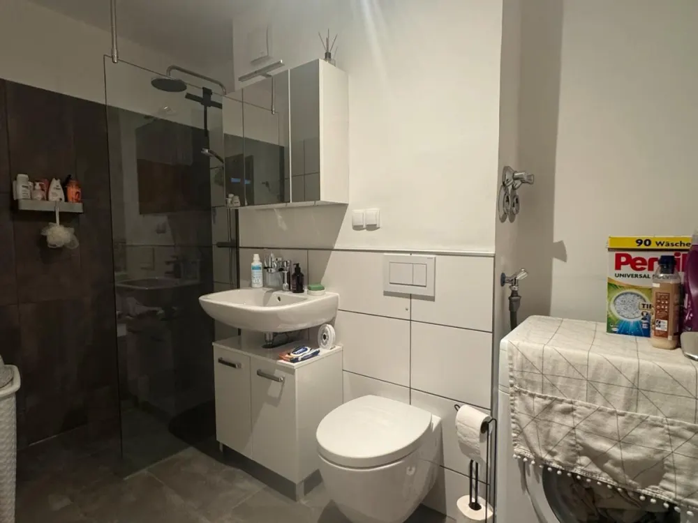 Traumhafte 2-Zi-Wohnung mit eigenem Garten, EBK in MMH-Nähe