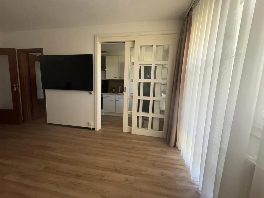 Traumhafte 2-Zi-Wohnung mit eigenem Garten, EBK in MMH-Nähe