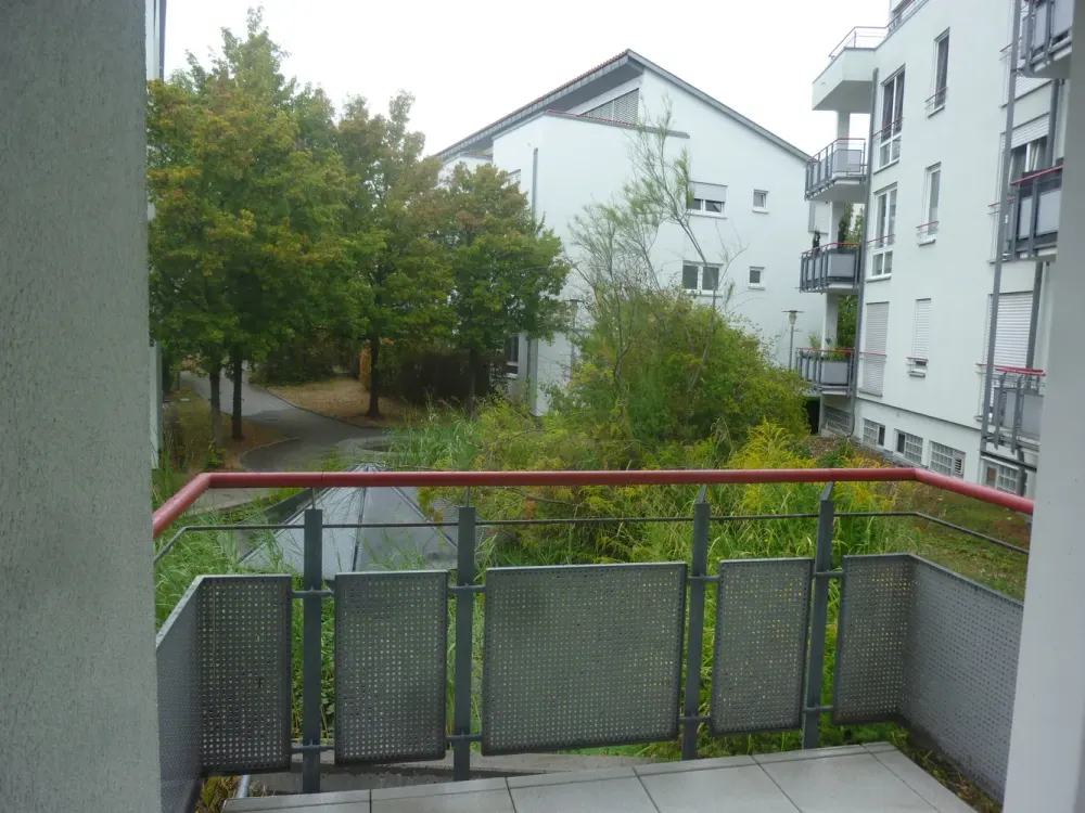 Geräumige 2½-ZW mit Wohnküche, 2 Balkonen, TG-Platz