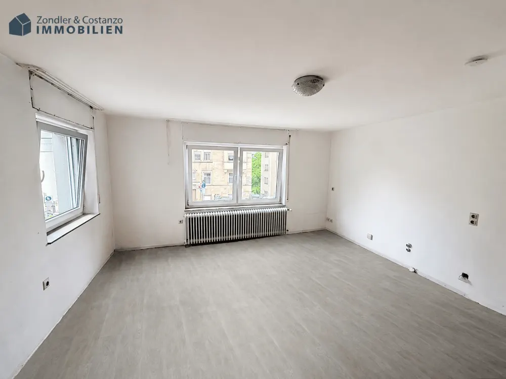 FREI AB SOFORT!!!: * 1-Zi.- ca. 22,5 qm * renoviert * sep. WC * Werastraße * Küchenoption *