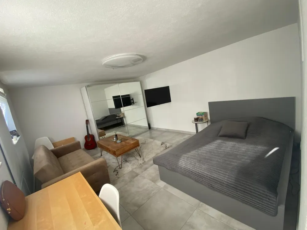 Möblierte 1 Zimmer Wohnung in Luginsland