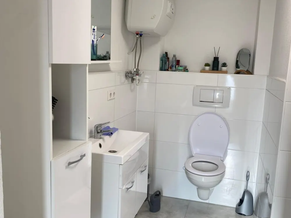 Möblierte 1 Zimmer Wohnung in Luginsland
