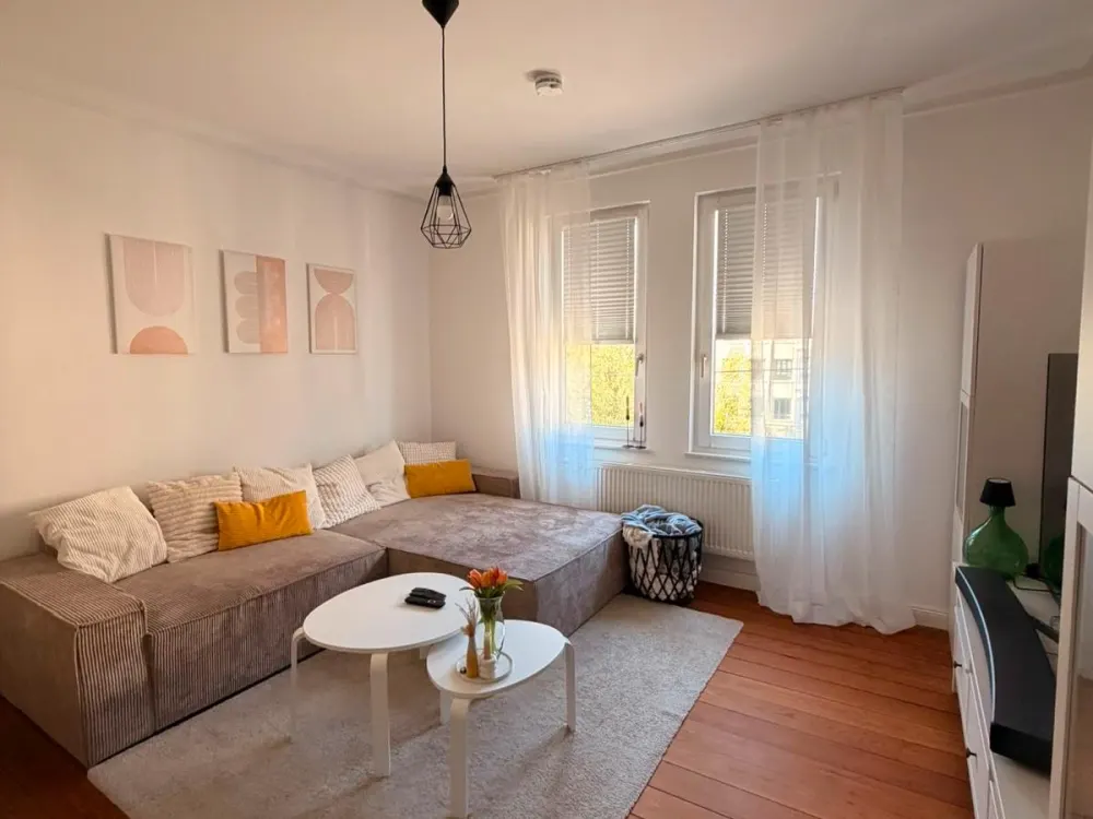 Renovierte 3 Zimmer Altbauwohnung