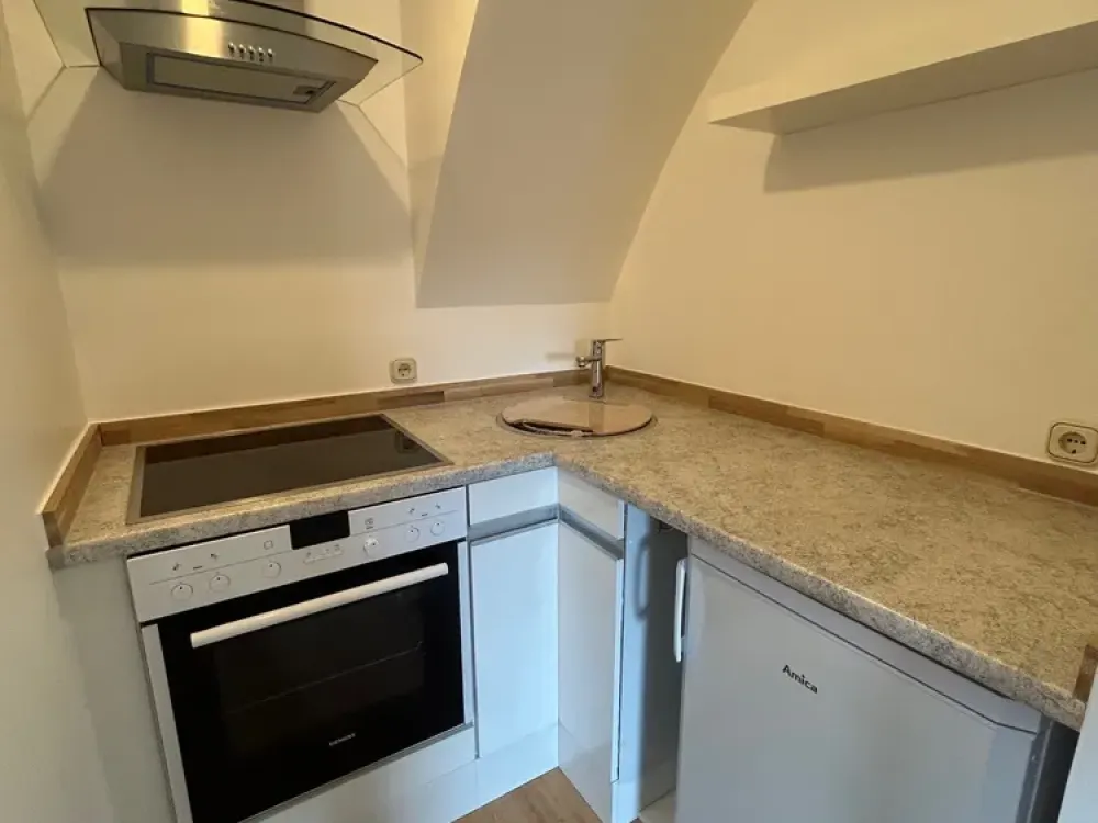 Kernsanierte 2-Zimmer-Maisonette-Wohnung mit gehobener Ausstattung