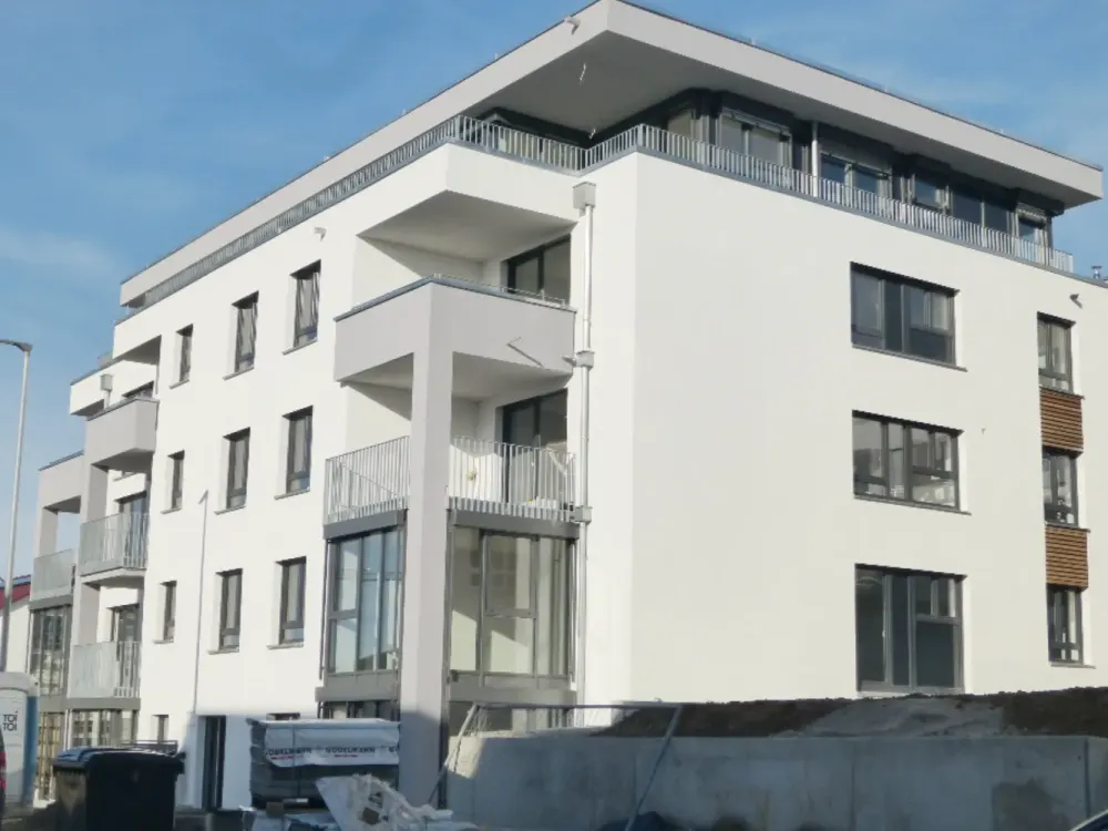 Moderne, sonnige 3 - Zimmer-Wohnung mit EBK