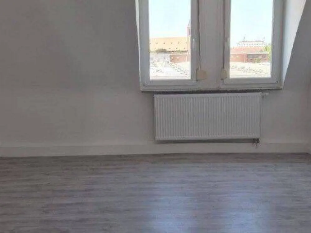Schöne, sanierte 3-Zimmer-Wohnung gegenüber SIEMENS
