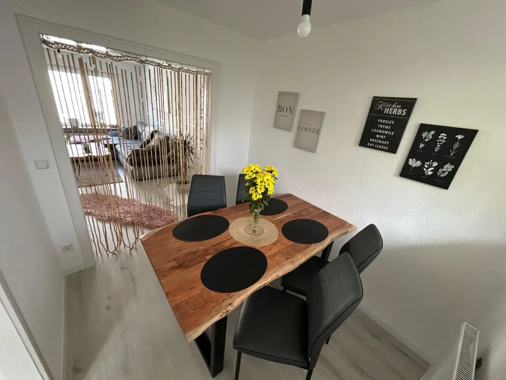 Moderne, sehr schöne 3,5 Zimmer-Wohnung mit Terrasse und Gartenanteil in Waiblingen