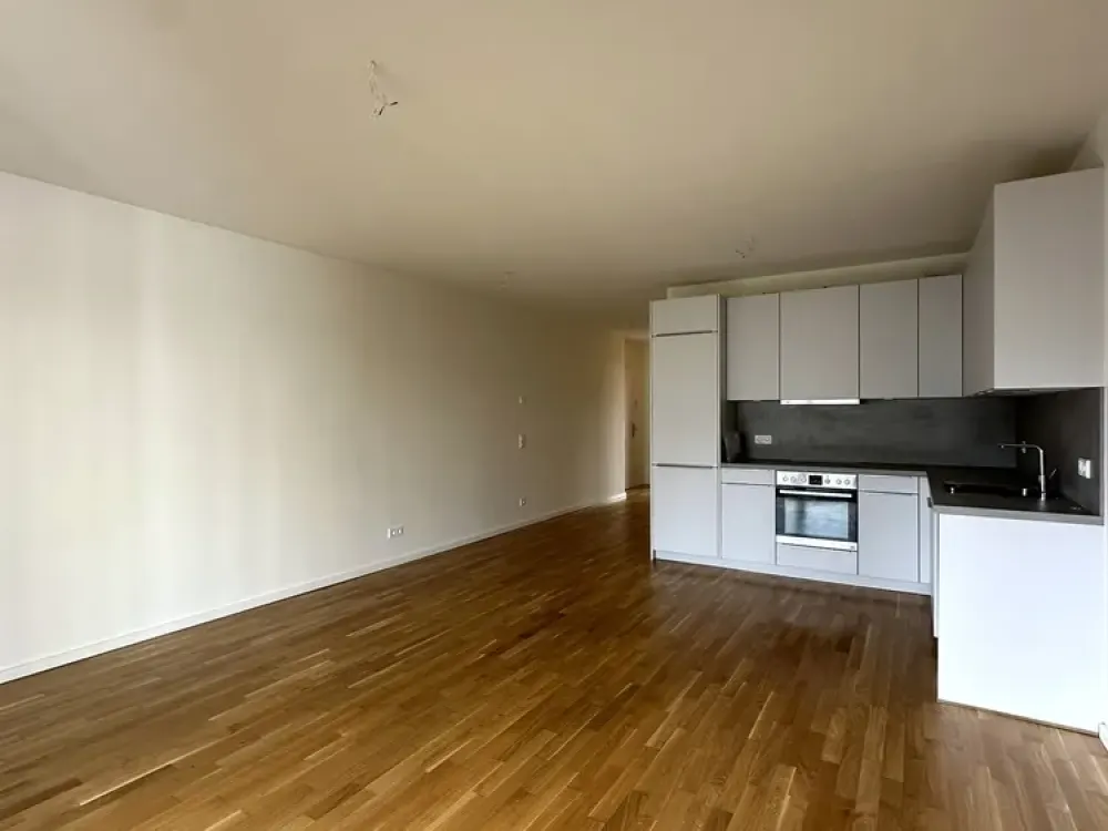 Großzügige 2-Zimmerwohnung * Terrasse * Erdgeschoss * Einbauküche * Ruhige & zentrale Lage in Moabit