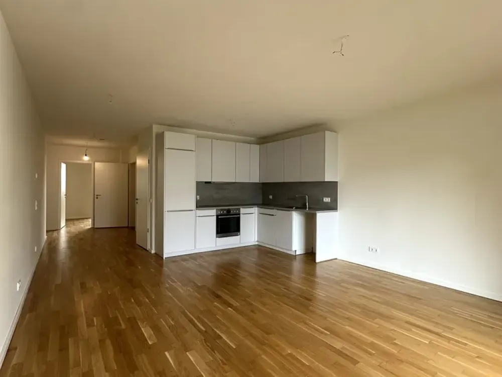 Großzügige 2-Zimmerwohnung * Terrasse * Erdgeschoss * Einbauküche * Ruhige & zentrale Lage in Moabit