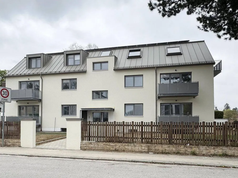 Erstbezug nach Kernsanierung: Großzügige 3-Zimmer-Wohnung mit Balkon in München-Trudering - WE 5