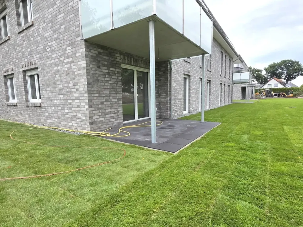 Stylish 3-Room New-Build Ground Floor Apartment with Garden!