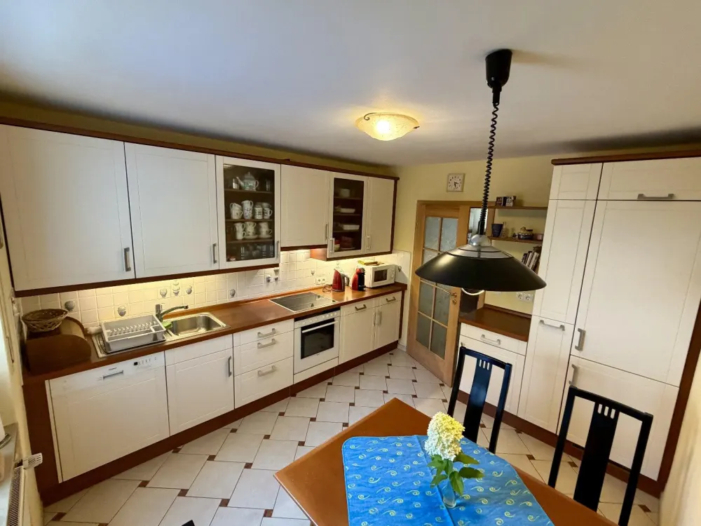 Möblierte 3‑Zimmer‑Wohnung mit Garten in Moosach