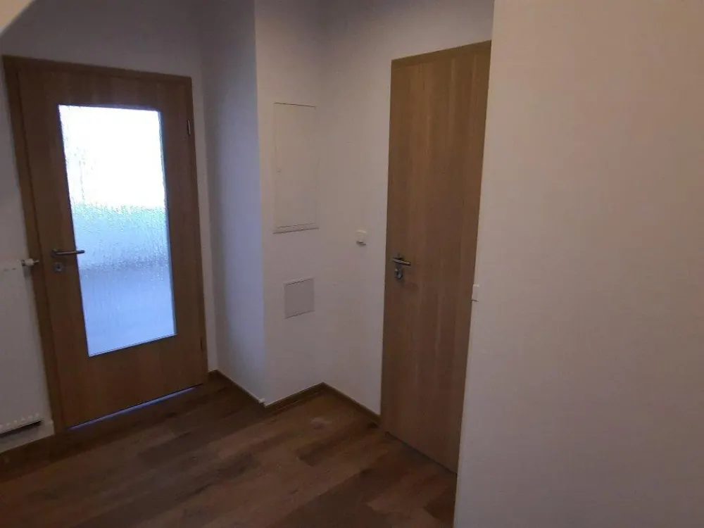 - Erstbezug - Komplett neu modernisierte Dachgeschosswohnung