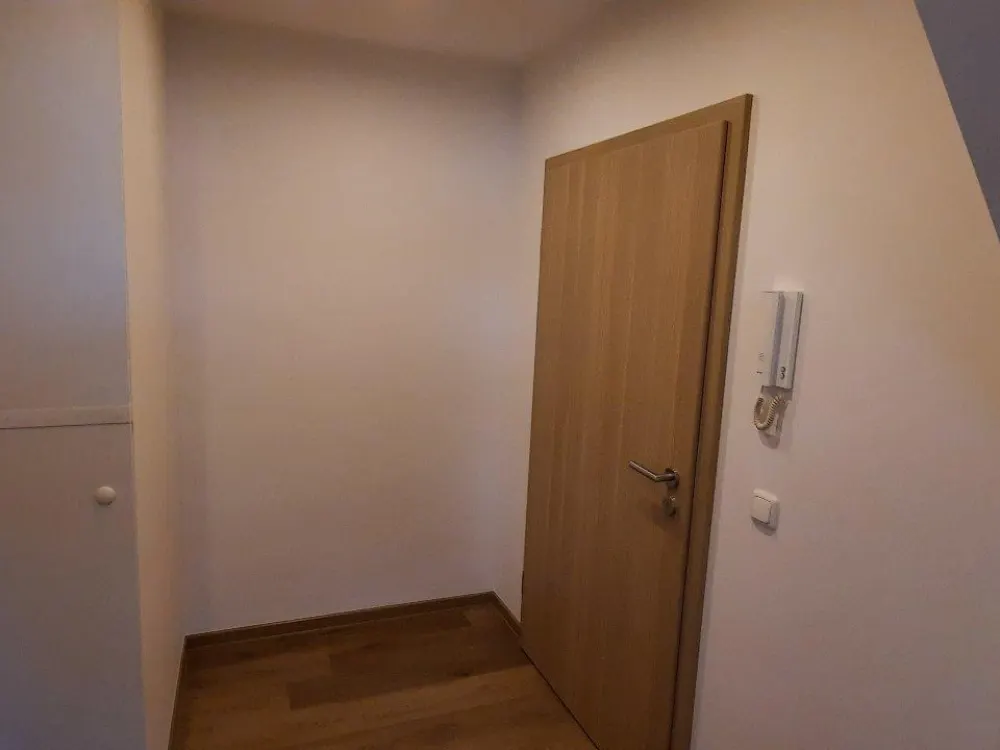 - Erstbezug - Komplett neu modernisierte Dachgeschosswohnung