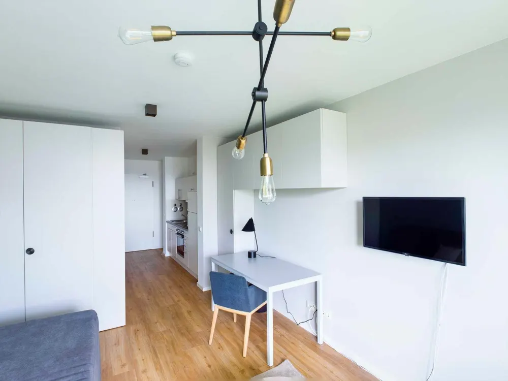 Mietrabatt - Möbliert 1 Zimmer Studio mit Aufzug und Balkon