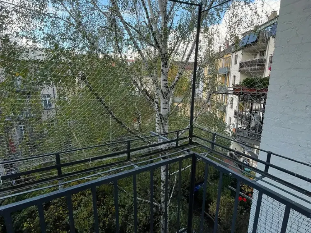 Old Building 4-Room Apartment in Nürnberg, St. Peter