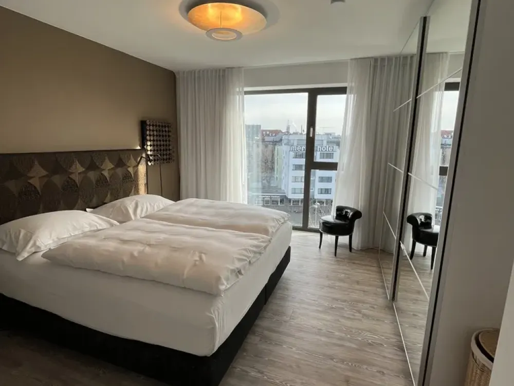 Exklusiv wohnen am Dom: 4-Zimmer-Designwohnung mit Balkon & 2 Bädern, Einziehen & wohlfühlen!