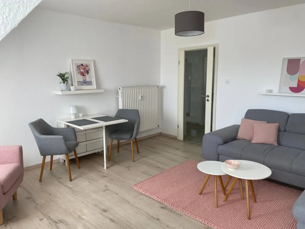 Elegant Attic Apartment in a Desirable Location