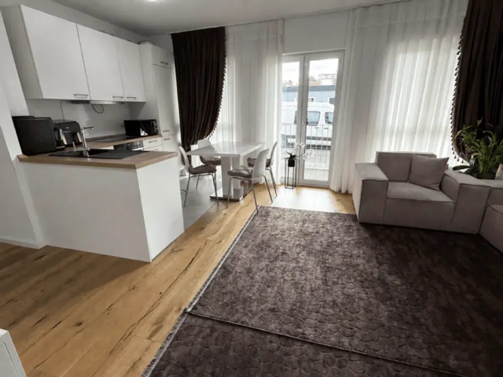 Terrassenwohnung mit 3 Zimmern und moderner Ausstattung in Bad Homburg vor der Höhe