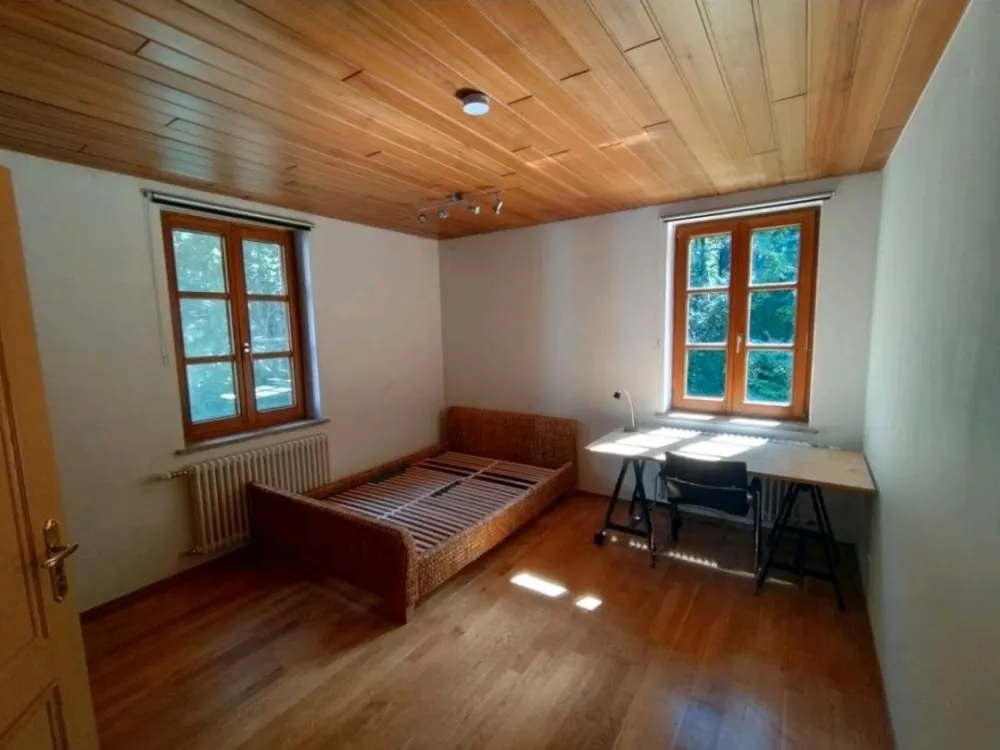 Schönes WG Zimmer in großem Haus in München-Untermenzing
