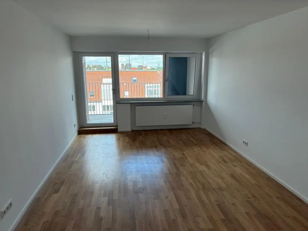 Zentral in Pasing 6. Stock: 3-Zimmer-Wohnung mit Balkon in München-Bäckerstraße