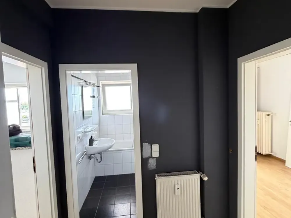 Helle 2-Zimmer-Wohnung mit großem Balkon in Düsseldorf