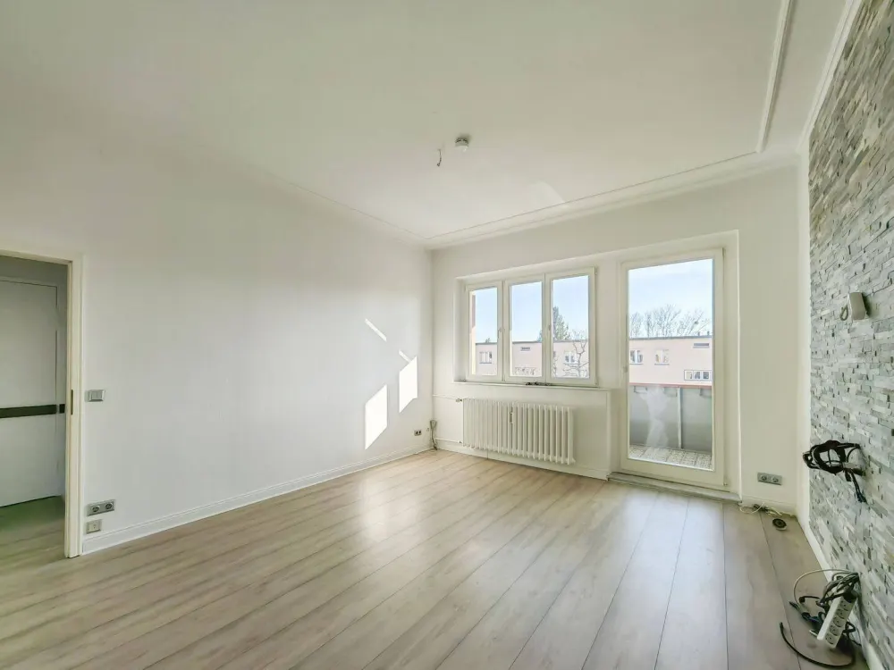Unbefristeter Mietvertrag - Familienfreundliche 5-Zi-Dachgeschosswohnung mit 2 Balkonen in Steglitz!