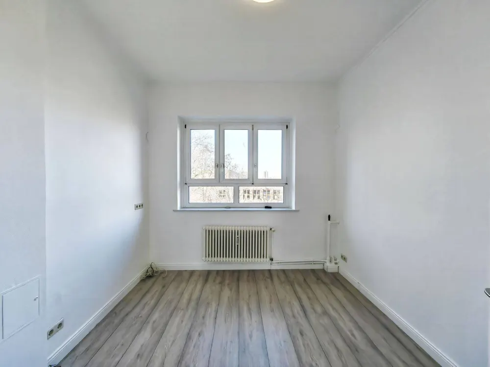 Unbefristeter Mietvertrag - Familienfreundliche 5-Zi-Dachgeschosswohnung mit 2 Balkonen in Steglitz!
