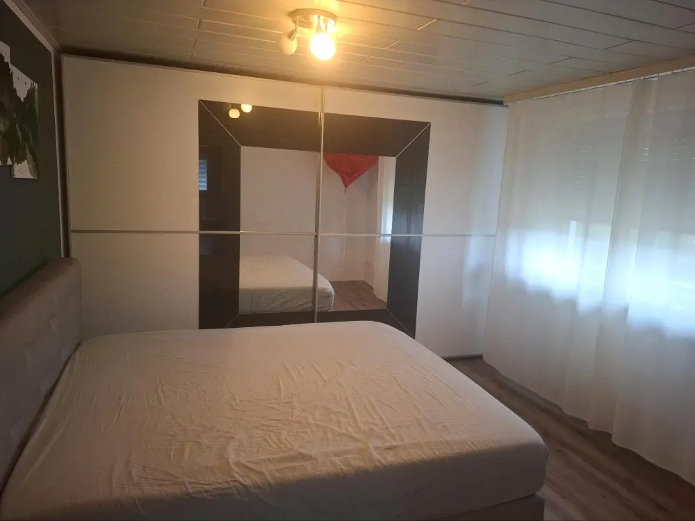 2 Zimmer Wohnung mit großen Garten und Freisitz