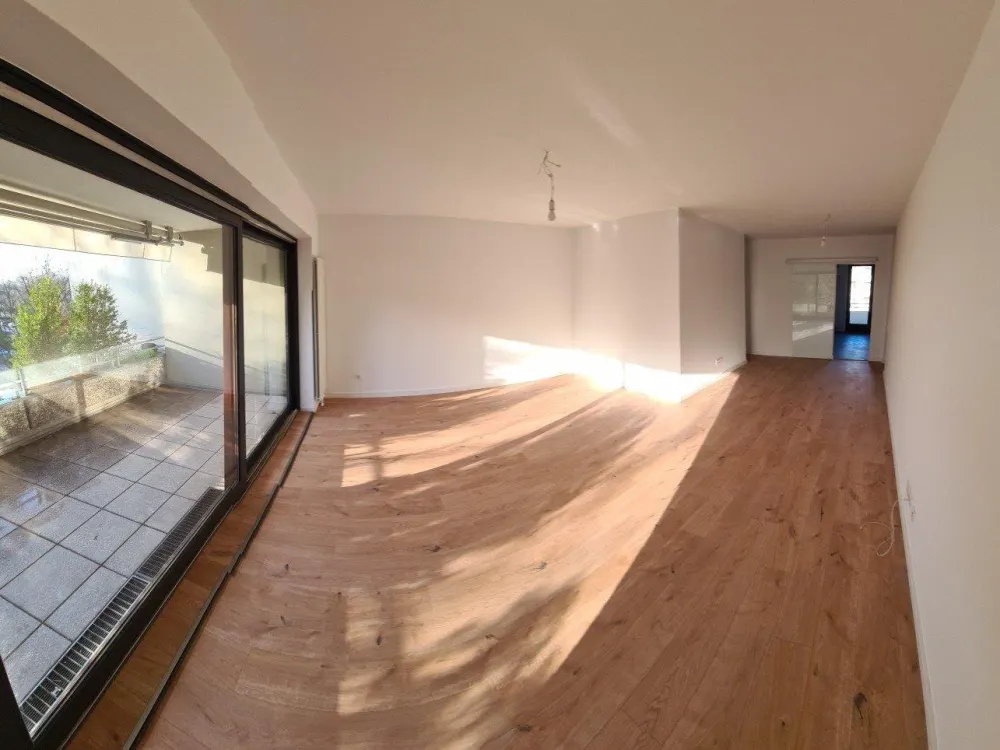 Kernsanierte 3-Zimmer Wohnung 100qm mit 2 Balkonen in Langenhagen