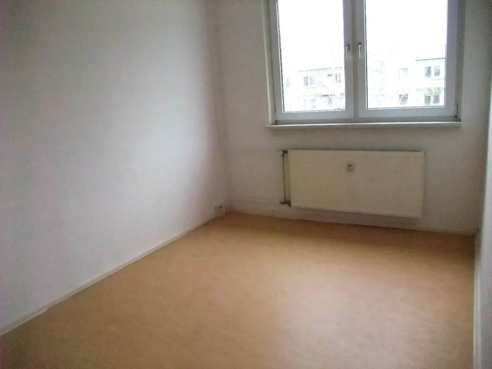Quiet 3-Room Apartment with Balcony