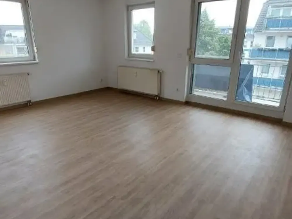 tolle Wohnung in Thekla mit Tiefgaragenplatz und Einbauküche