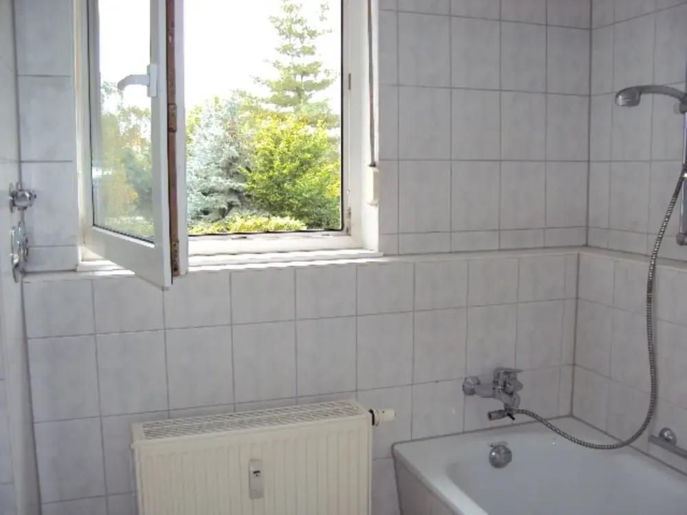 tolle Wohnung in Thekla mit Tiefgaragenplatz und Einbauküche