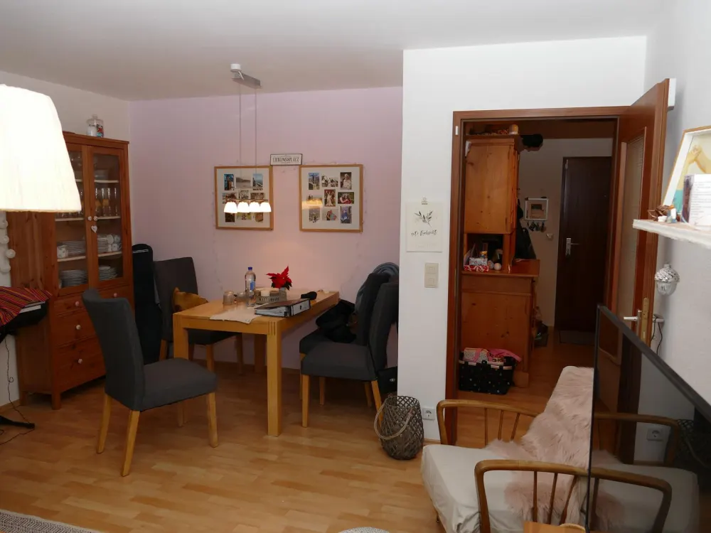 2 Zimmer-Wohnung 60m²-EBK-Terrasse-Garten-PKW Stellplatz-Keller