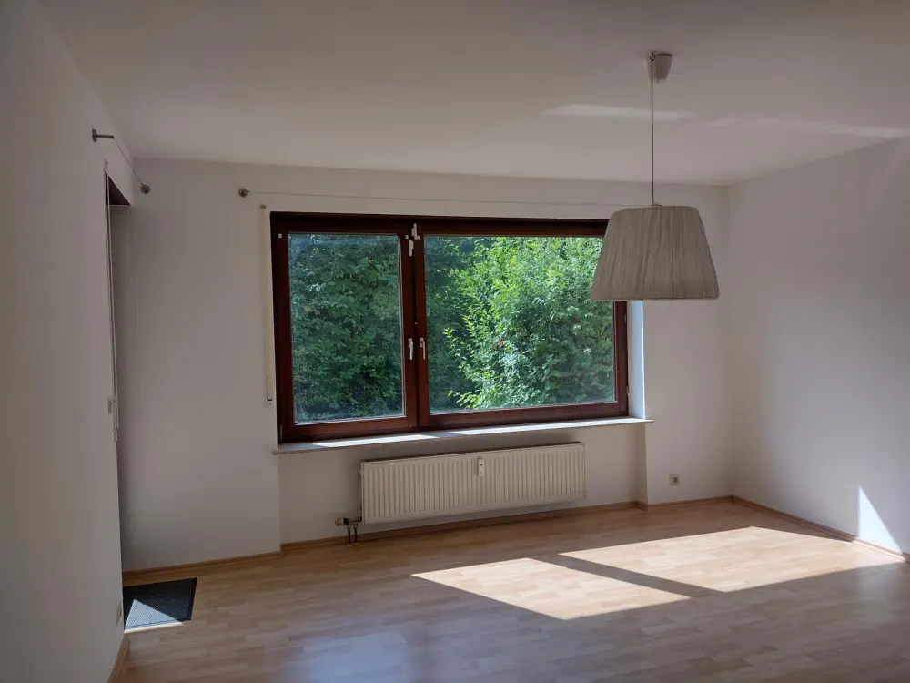 2 Zimmer-Wohnung 60m²-EBK-Terrasse-Garten-PKW Stellplatz-Keller