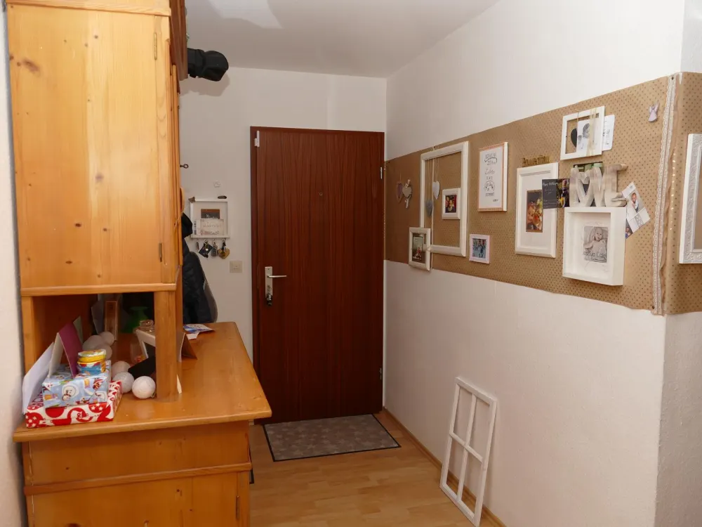 2 Zimmer-Wohnung 60m²-EBK-Terrasse-Garten-PKW Stellplatz-Keller