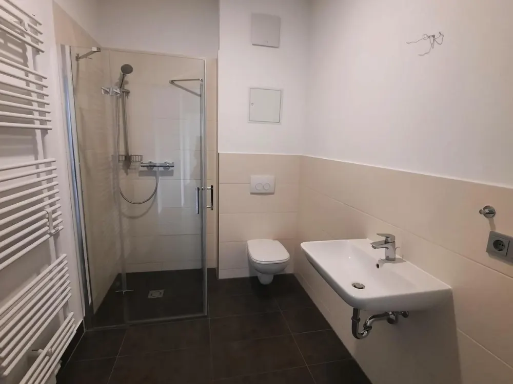 Moderne 2 R. Whg. - Südbalkon, Aufzug, Tiefgarage