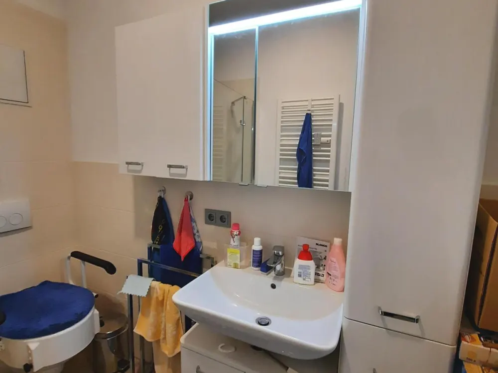 Moderne 2 R. Whg. - Südbalkon, Aufzug, Tiefgarage
