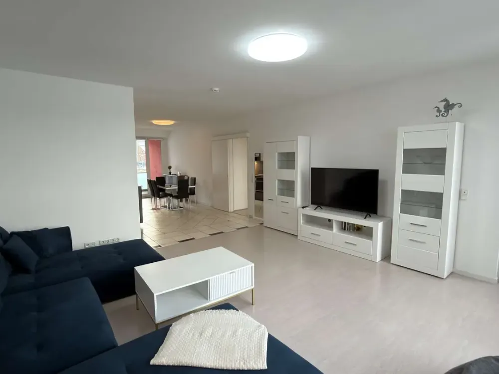 Furnished Living with Water View | www.LUTTER.net