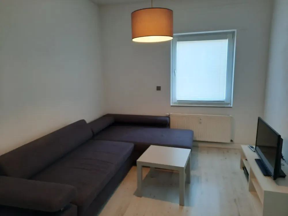 Modernisierte 2,5-Raum-Wohnung mit kleiner Terrasse in Köln-Holweide