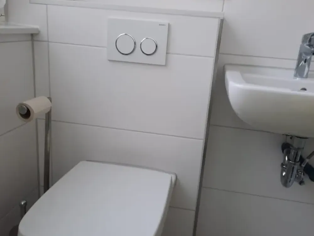 Modernisierte 2,5-Raum-Wohnung mit kleiner Terrasse in Köln-Holweide
