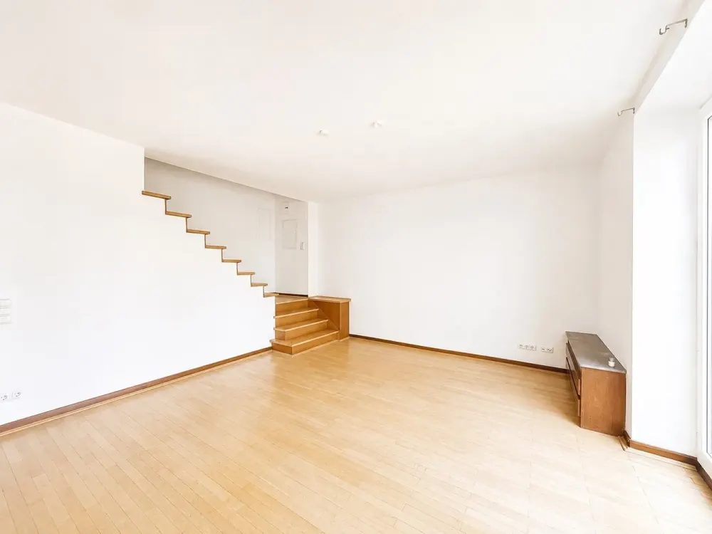 EXKLUSIVE MASIONETTEWOHNUNG MIT ZWEI GROßEN BALKONEN IN KREFELD ZU MIETEN!