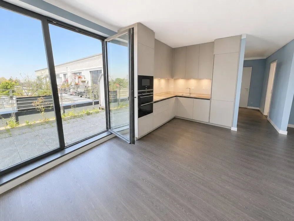 Wilmersdorf: Brandenburgische Str - LUXUS 2-Zi-DG - 80 m² + RIESEN TERRASSE + 2 Bäder - ab 01.09.26