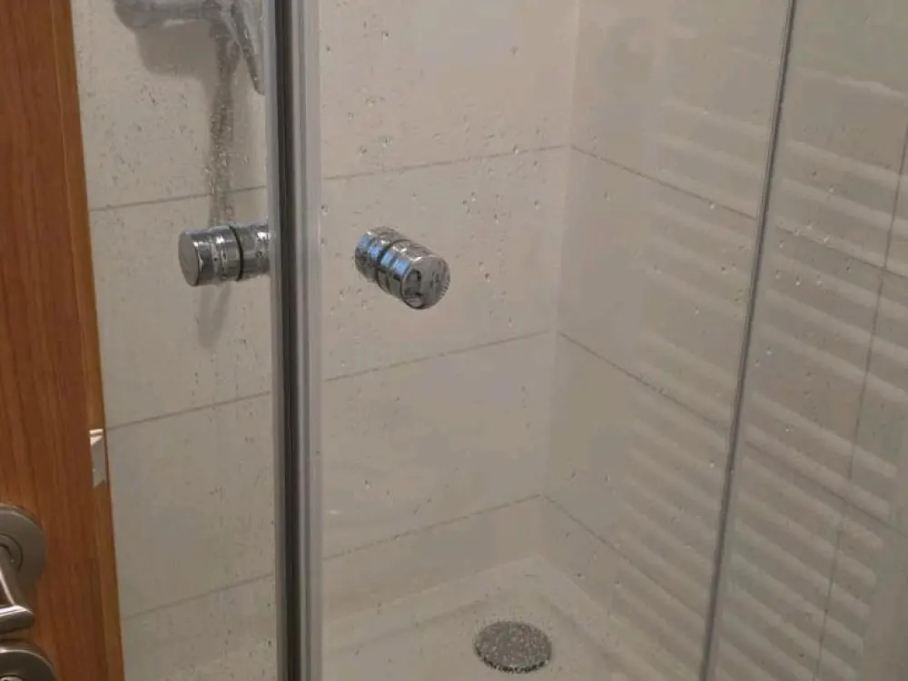 2 Zimmer Wohnung 80qm