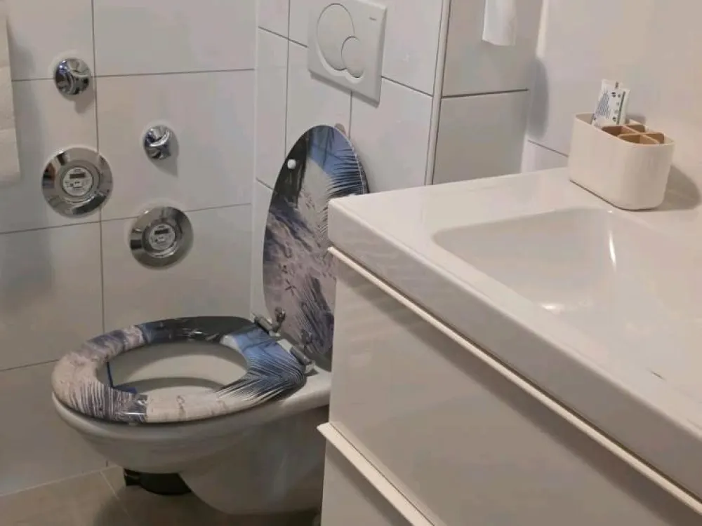 2 Zimmer Wohnung 80qm