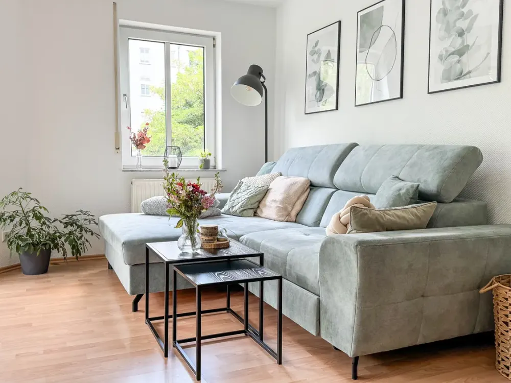 Sonnenerfüllte Wohnung (3ZW) mit Balkon, Küche u. TG im Herzen der Nordweststadt