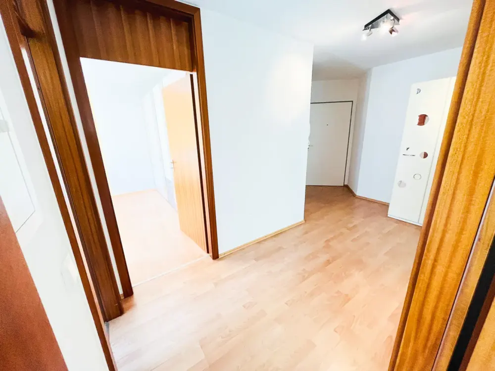 Sonnenerfüllte Wohnung (3ZW) mit Balkon, Küche u. TG im Herzen der Nordweststadt