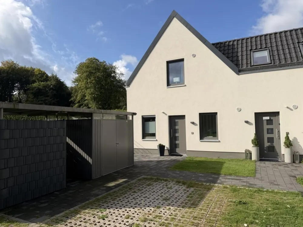 Ländliches Wohnen mit viel Platz, 4 Zimmer auf zwei Etagen