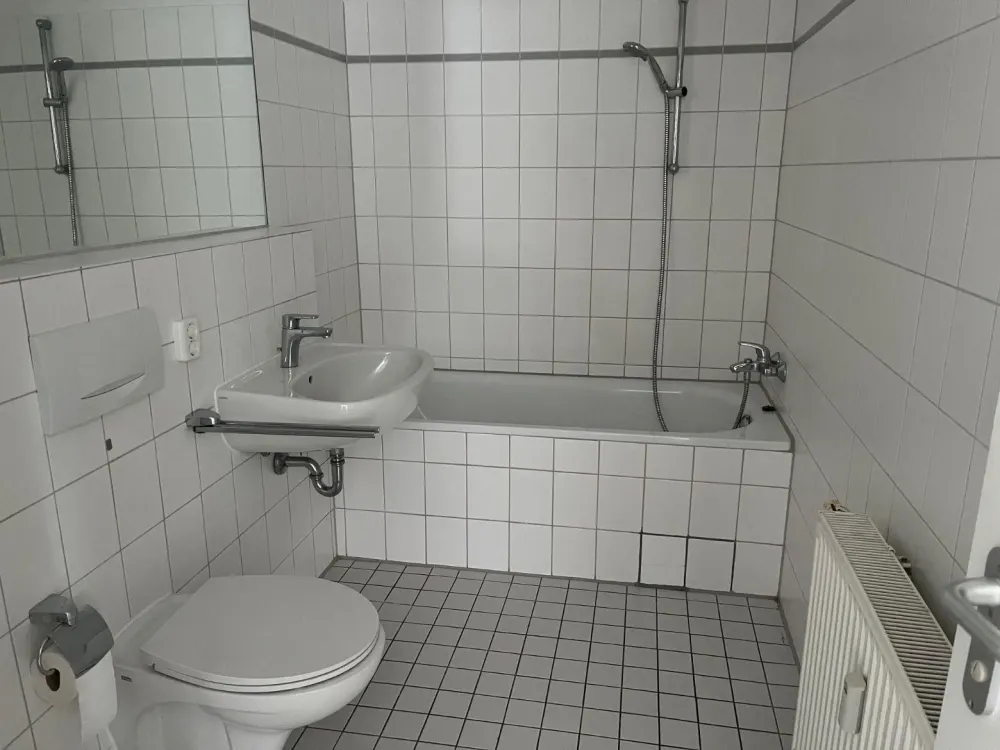 Hochwertige 2-Zimmer-Wohnung mit Balkon in Hannover, Weinkampswende (30539)